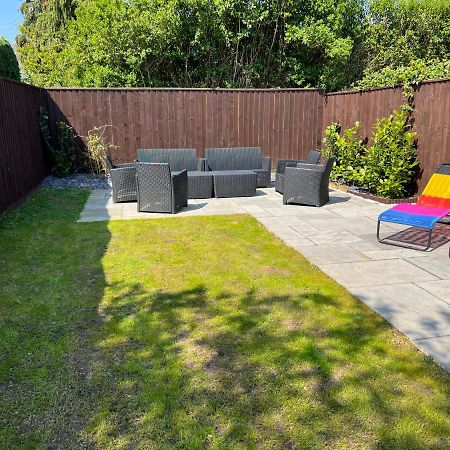 Fantastic Villa Bournemouth - Spa, Parking, Garden Bagian luar foto