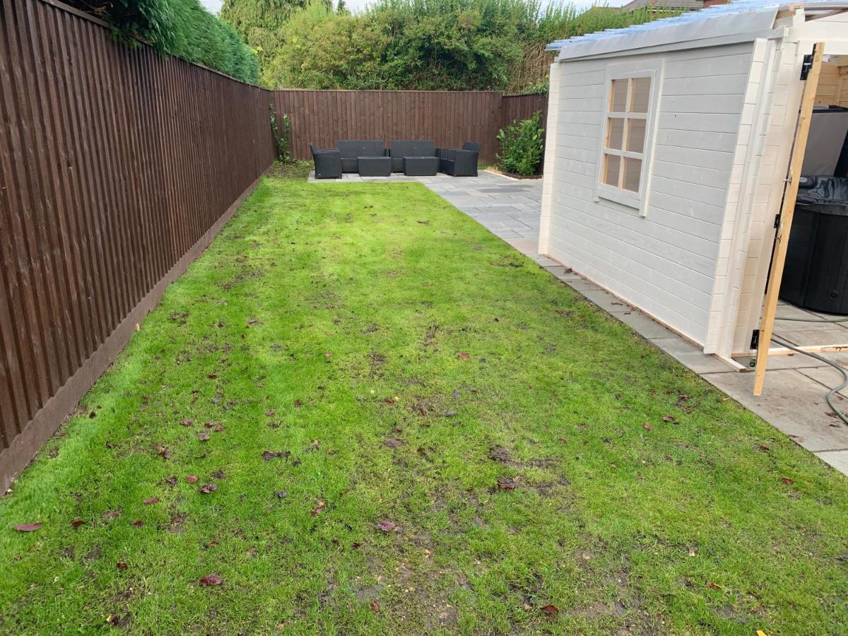 Fantastic Villa Bournemouth - Spa, Parking, Garden Bagian luar foto