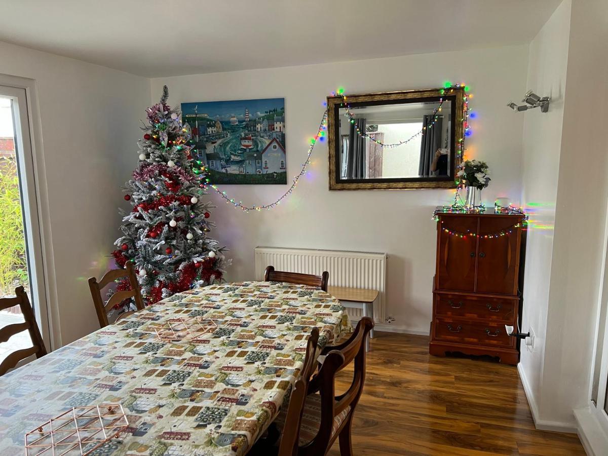 Fantastic Villa Bournemouth - Spa, Parking, Garden Bagian luar foto