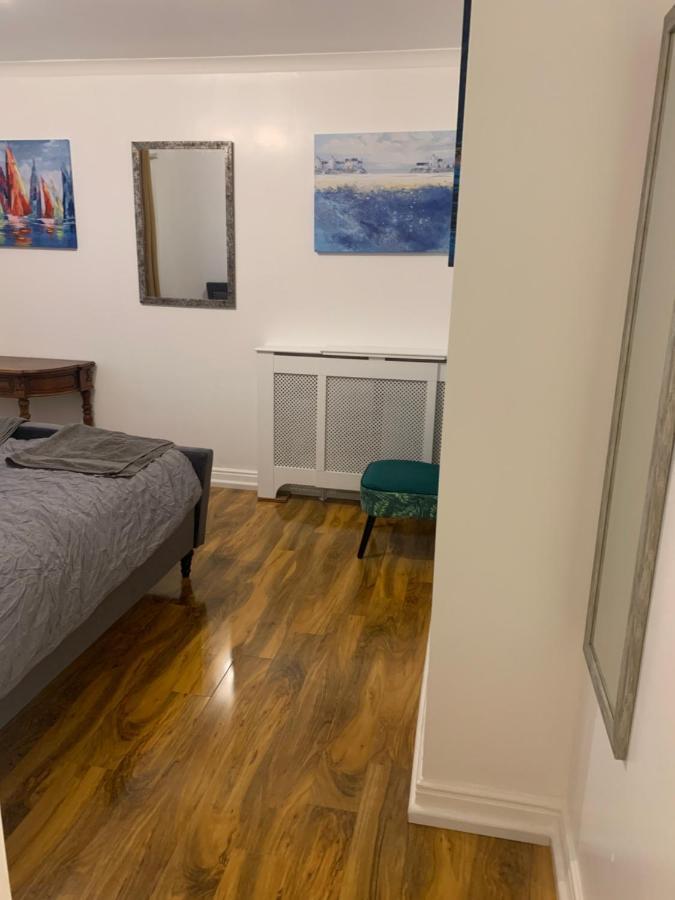 Fantastic Villa Bournemouth - Spa, Parking, Garden Bagian luar foto