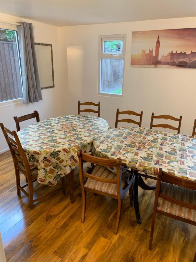 Fantastic Villa Bournemouth - Spa, Parking, Garden Bagian luar foto