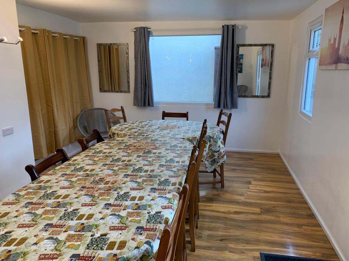 Fantastic Villa Bournemouth - Spa, Parking, Garden Bagian luar foto