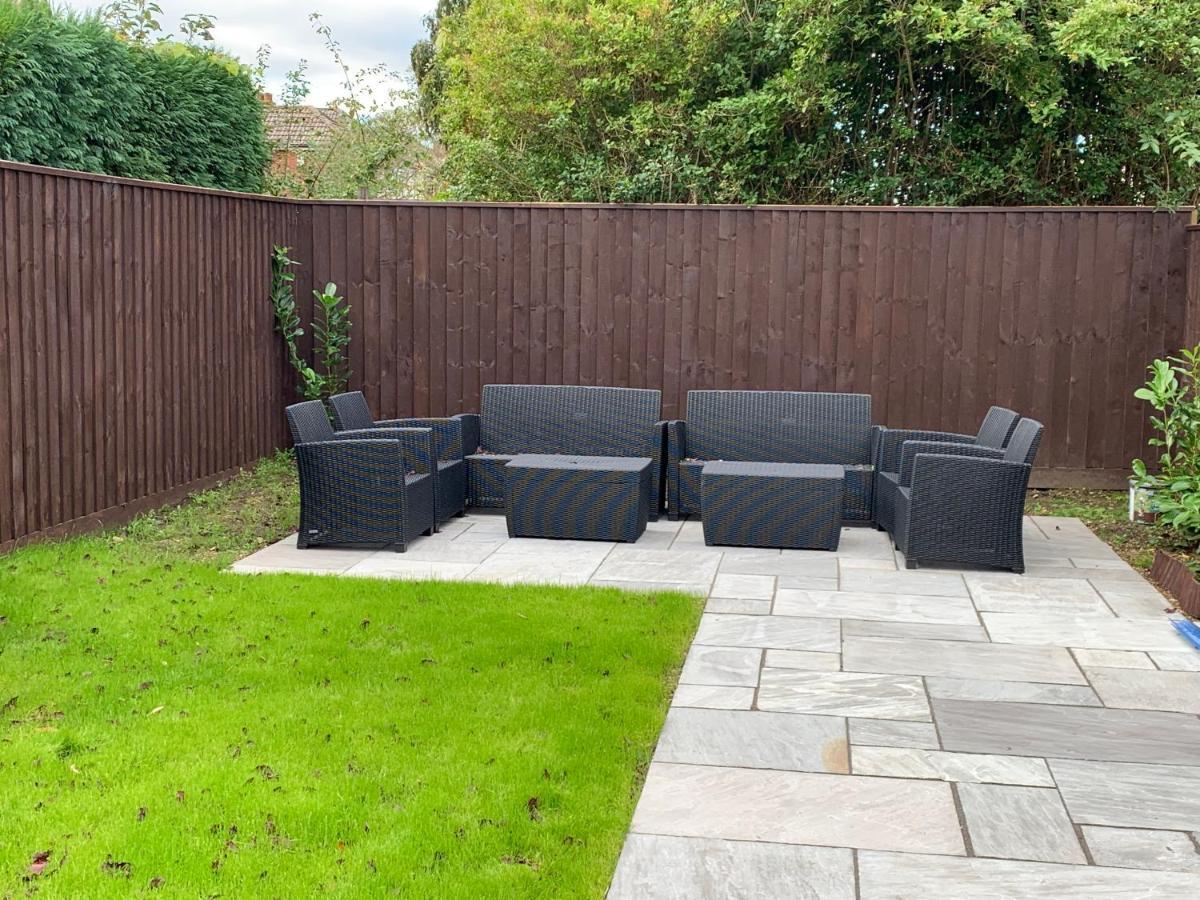 Fantastic Villa Bournemouth - Spa, Parking, Garden Bagian luar foto