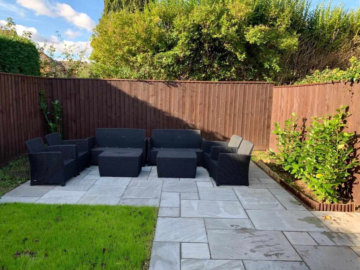 Fantastic Villa Bournemouth - Spa, Parking, Garden Bagian luar foto