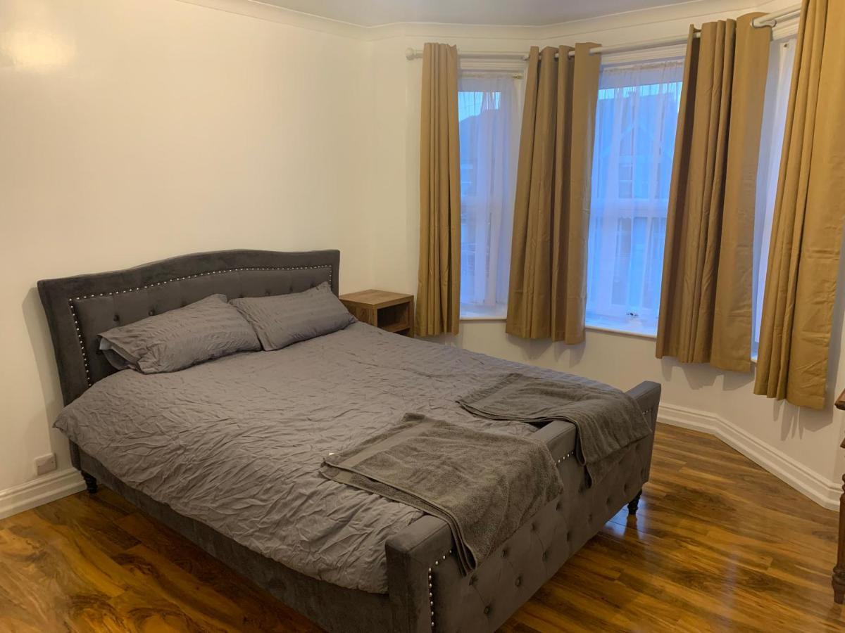Fantastic Villa Bournemouth - Spa, Parking, Garden Bagian luar foto