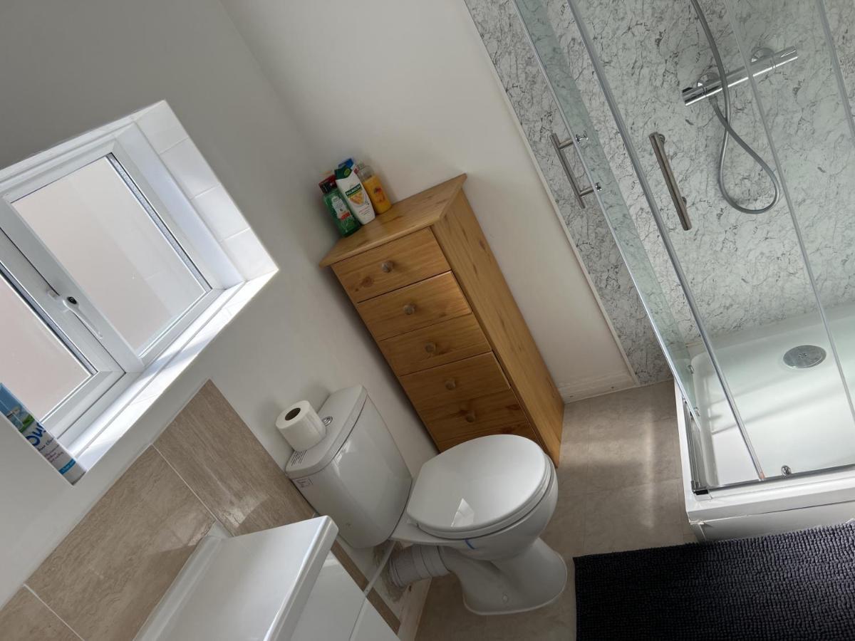 Fantastic Villa Bournemouth - Spa, Parking, Garden Bagian luar foto